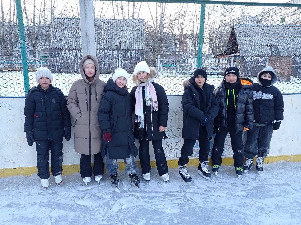 Соревнования по конькам.
